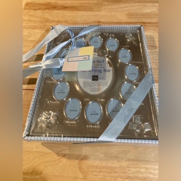 Vintage My 1st year baby frame .A frame with a years worth of photos. Boy. NWT - Picture 3 of 5